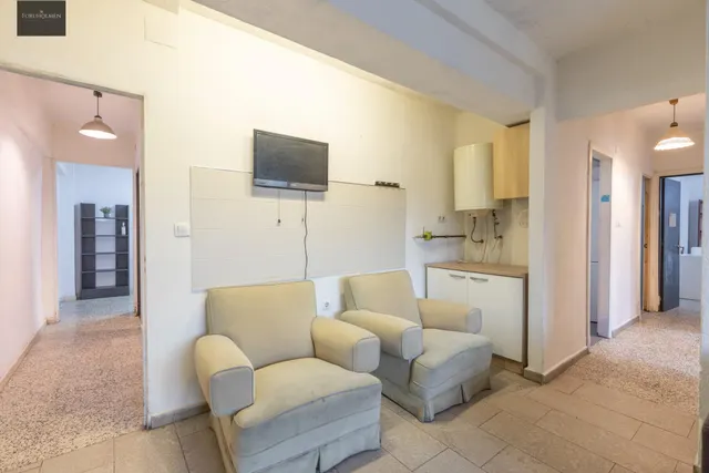 PISO DE 4 DORMITORIOS EN CAMINO DE RONDA — 6