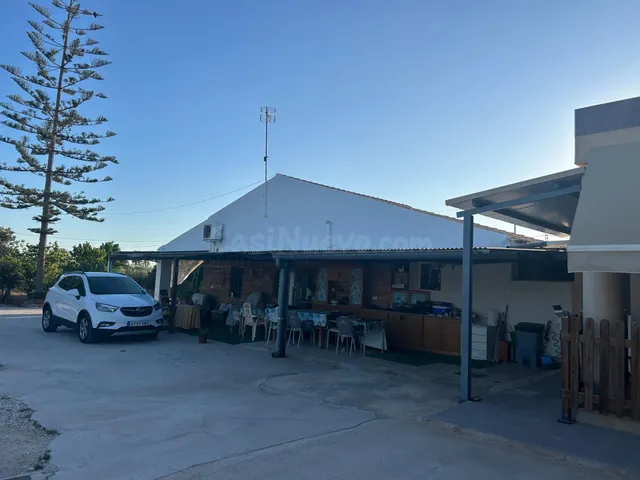 Dos Casa de Campo en Elche con Amplios Espacios - foto 2