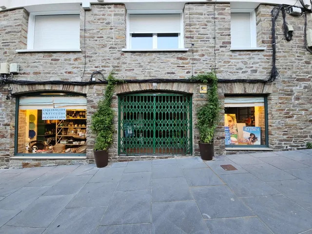 SE VENDE LOCAL COMERCIAL EN EL ENSANCHE DE SANTIAGO — 8
