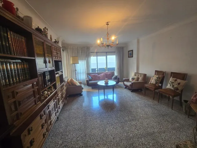 Gran piso todo exterior a  5 minutos del centro. — 8