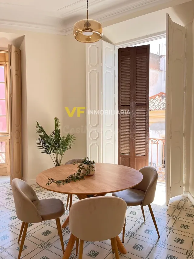 ¡Donde la elegancia clásica se encuentra con las mejores vistas de Málaga! — 5