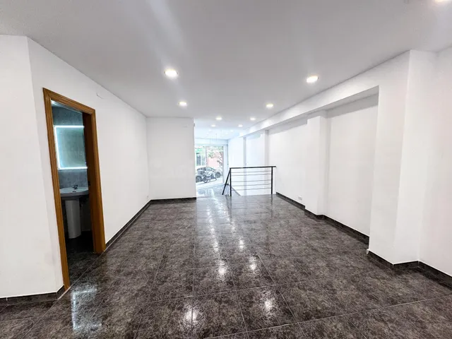 Local comercial 91m² en venta - La Salut - Lloreda - foto 4