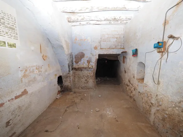 SE VENDE CASA INDEPENDIENTE EN SANT QUINTI DE MEDIONA — 21