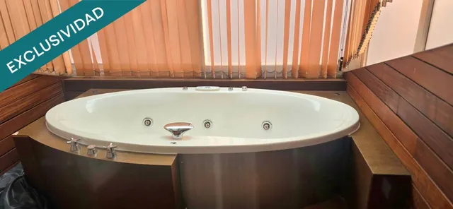 Chalet de 8 habitaciones y 5 baños, vive o invierte. — 8