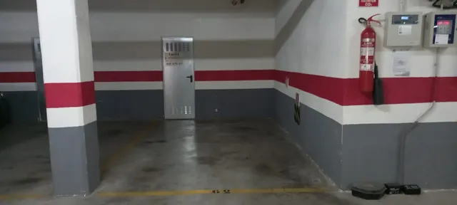 VENTA DE PLAZA DE PARKING CON TRASTERO JUNTO ARROYO DEL MORO -HIPERCOR — 3