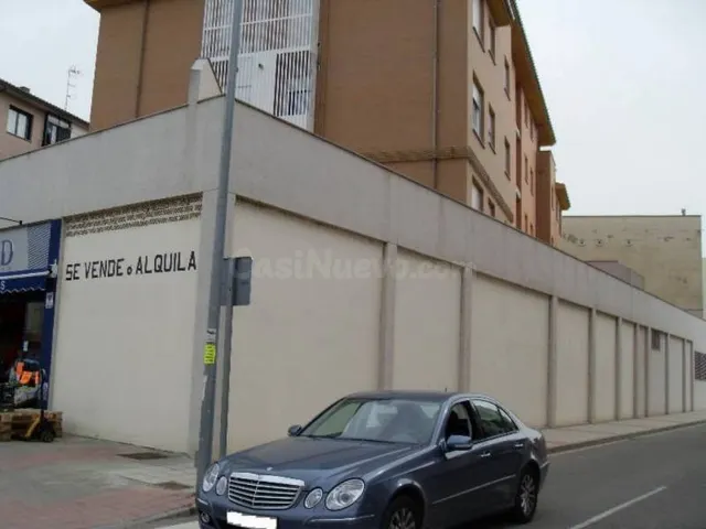 LOCAL EN VENTA ZONA PINILLA, 90 M2, EN BRUTO — 3