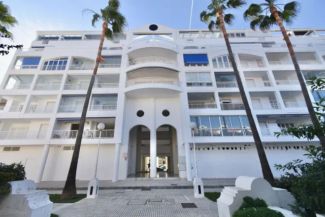 Apartamento 3 habitaciones 134m² en venta - Puerto Deportivo — 24