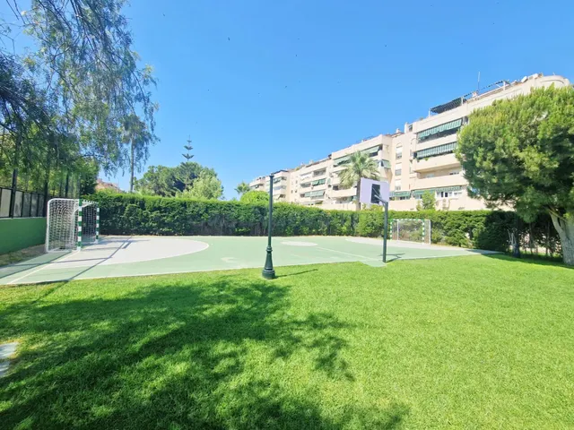 Ático de Lujo con Vistas 360º, Terraza de 111 m2 y Chimenea  - foto 3
