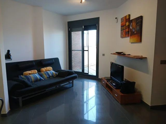Apartamento con terraza, piscina y 2 plazas de parking — 8