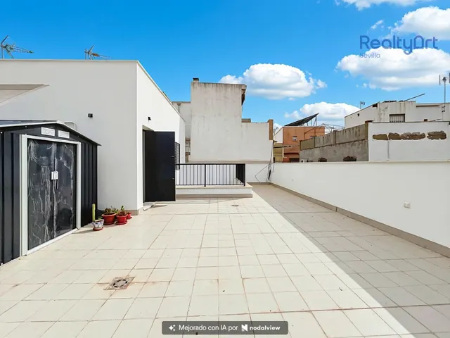 EXCELENTE VIVIENDA UNIFAMILIAR — 25