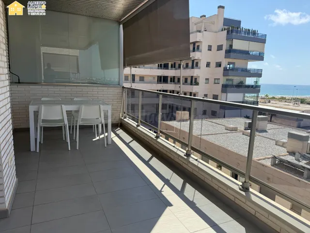 Vivienda en alquiler de larga temporada en Arenales del Sol.