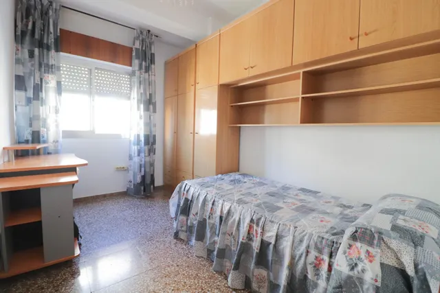 Venta vivienda en calle Granada esquina Rambla — 12