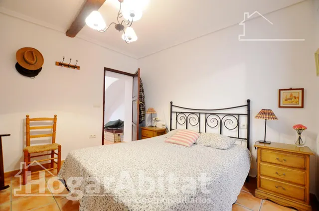 AMPLIA CASA  REFORMADA ESQUNERA CON TERRAZA Y BARBACOA — 20