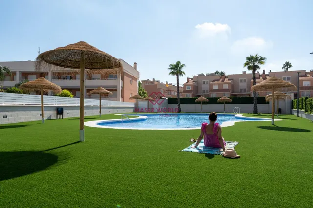 BUNGALOWS DE 3 DORMITORIOS EN RESIDENCIAL EXCLUSIVO EN GRAN ALACANT! — 3
