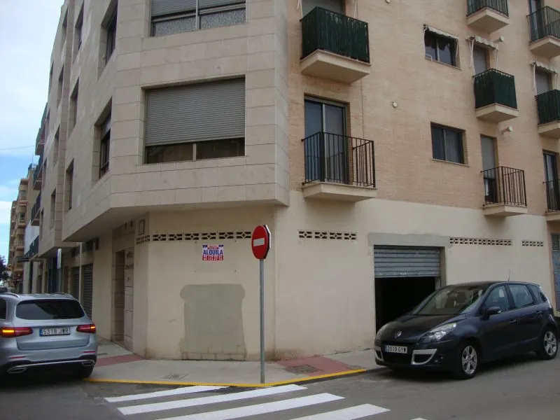 ALQUILER LOCAL COMERCIAL EN BENIFAIO