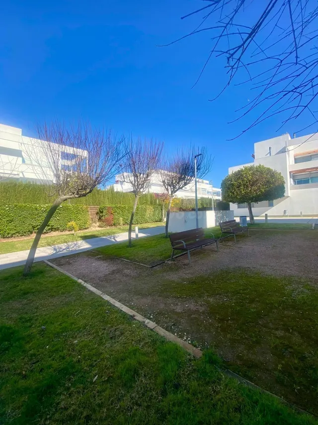 Piso con gran jardín privado en la zona de Turruñuelos - foto 3