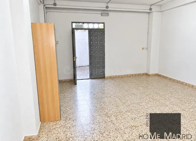 ESTUDIO HOME MADRID OFRECE local comercial de 36 m2, a pie de calle en el barrio de Ciudad Lineal. — 3