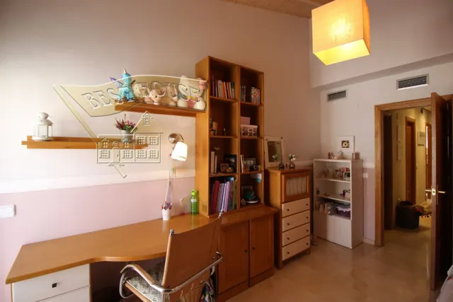 EXCLUSIVO CHALET ESQUINERO EN LA PATACONA — 35