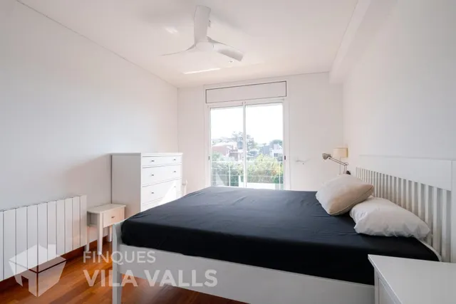Chalet con piscina y 6 habitaciones en Can Regasol — 7
