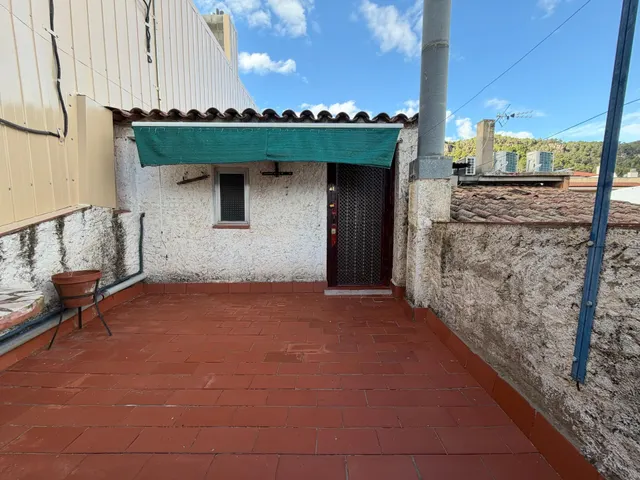 Exclusiu Dúplex al Centre de Vallirana amb Solàrium, Balcó i Celler Subterrani. — 33