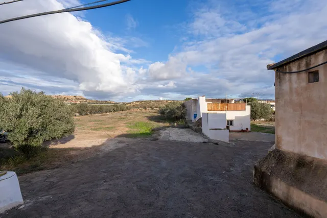 Cortijo zona El 21 — 32