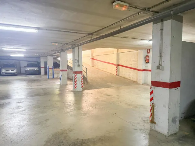 Plaza de Garaje en Parque la Bola - foto 2