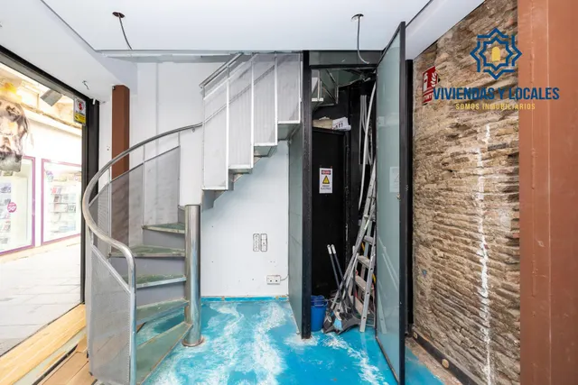 ATENCIÓN INVERSORES. Edificio comercial en pleno centro de Granada, entre Puentezuelas y Alhóndiga — 9