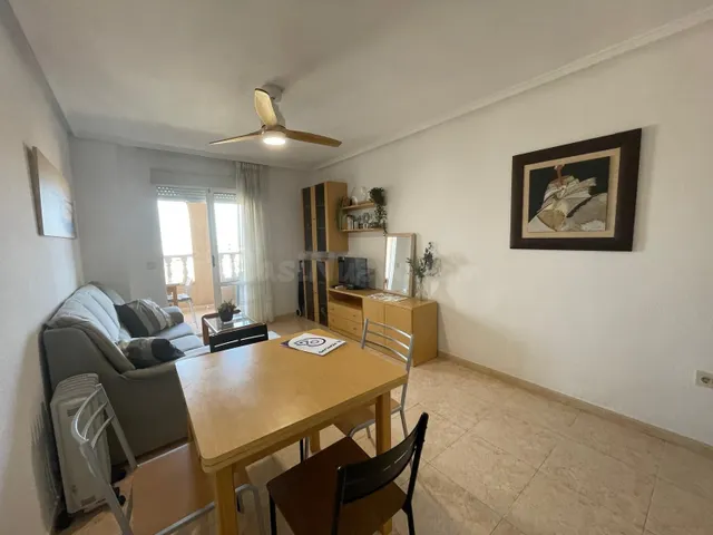 Apartamento exterior con vistas despejadas y piscina comunitaria en Torrevieja — 5