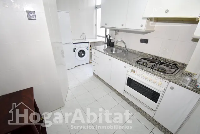 ¡OPORTUNIDAD DE INVERSIÓN! TODO EXTERIOR CON BALCÓN - foto 4