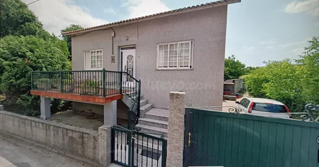 CASA EN VENTA CON TERRENO EN CAMBADOS - foto 2