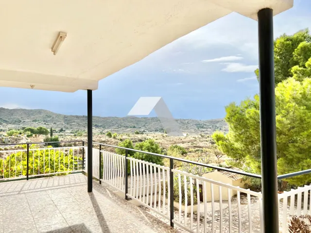 BONITO CHALET CON VISTAS A LA MONTAÑA — 45