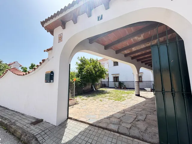 ¡CHALET INDEPENDIENTE EN LA MEJOR ZONA DE RINCONCILLO! — 8