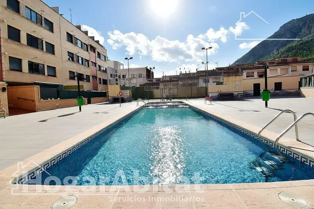 ¡Hogar de lujo! Muy amplio y luminoso en residencial con piscina, ascensor y dos terrazas — 2