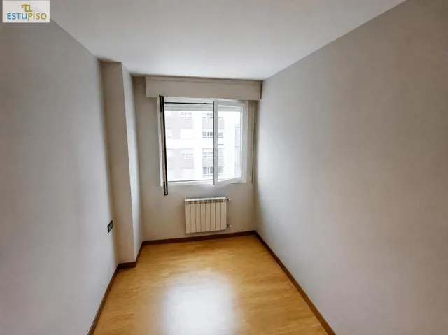 ¡TU OPORTUNIDAD EN SALBURUA! 85m2-3 habitaciones, SUR, garaje y trastero incl. - Urbanización zonas verdes  + Trastero 16m2 — 19