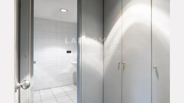 Local comercial en Egia. Ubicación privilegiada con tránsito - foto 4