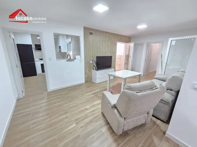 PISO CON DOS PATIOS Y TRASTERO EN EL ARCÁNGEL | 2 AMPLIOS DO - foto 2