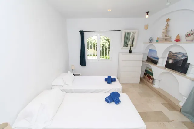 VILLA INDEPENDIENTE CON 4 habitaciones — 19