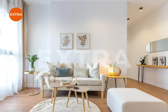 Amplio apartamento a estrenar, funcional y versátil, con zona de despacho, en una cuidada urbanización con piscina y jardines. — 8