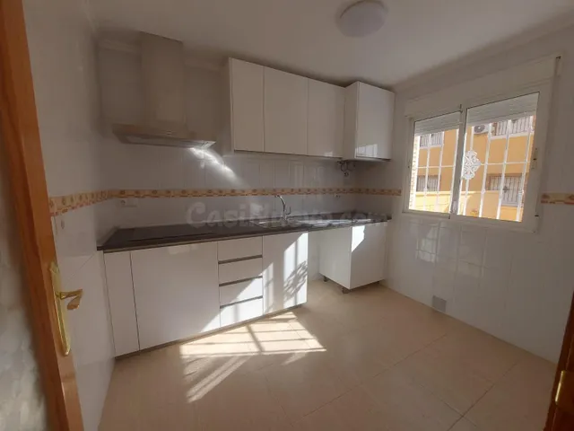 VIVIENDA CON SOLARIUM Y JARDÍN - foto 4