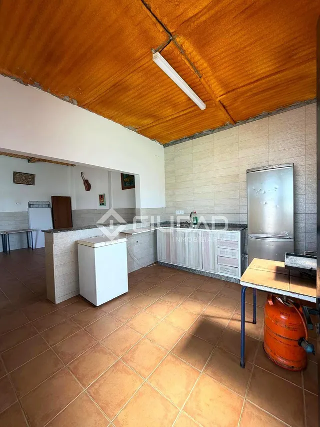 Parcela con construcción y piscina en Reventón Chico — 9
