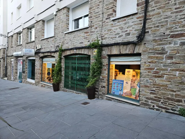 SE VENDE LOCAL COMERCIAL EN EL ENSANCHE DE SANTIAGO — 10