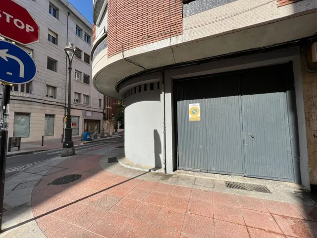 LOCAL EN EL CENTRO DE PONFERRADA — 4