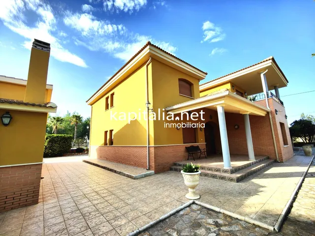 INTERESANTE CHALET A LA VENTA EN BANYERES DE MARIOLA — 2
