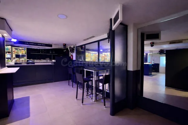 Traspaso bar-discoteca con licencia en La Madrila - foto 3