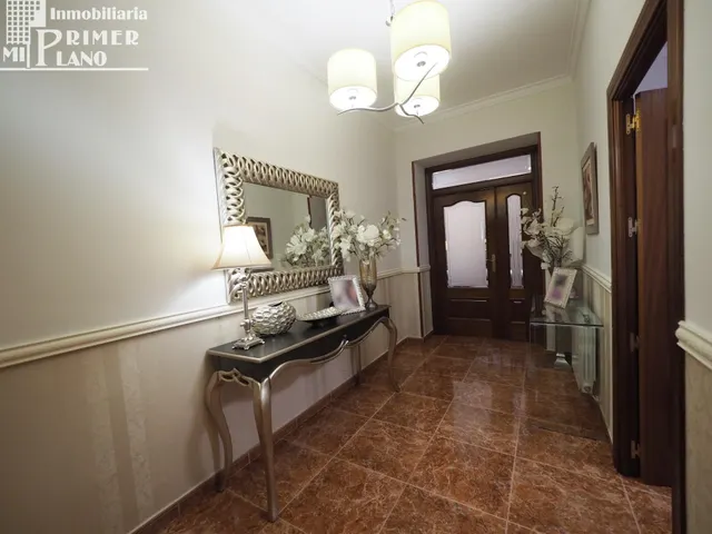 Amplia Casa en Venta con Excelentes Conexiones y Comodidades en Tomelloso — 17