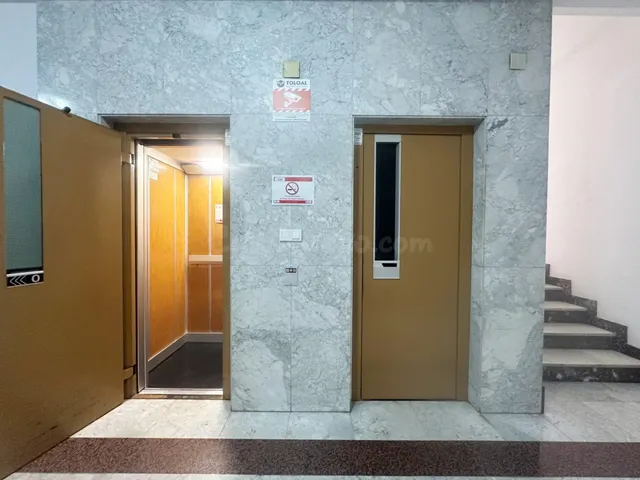 Apartamento con garaje a 300 m del mar — 25