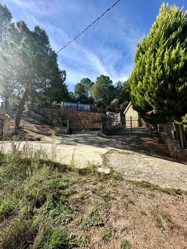 Se vende parcela con vistas panorámicas a la montaña en Rióp - foto 4