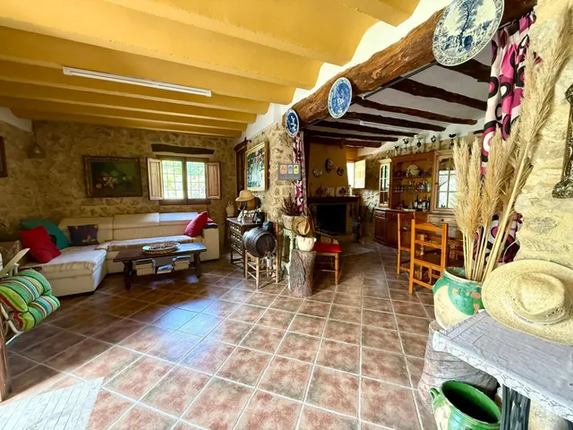 ESPECTACULAR FINCA RÚSTICA EN SELLA — 12