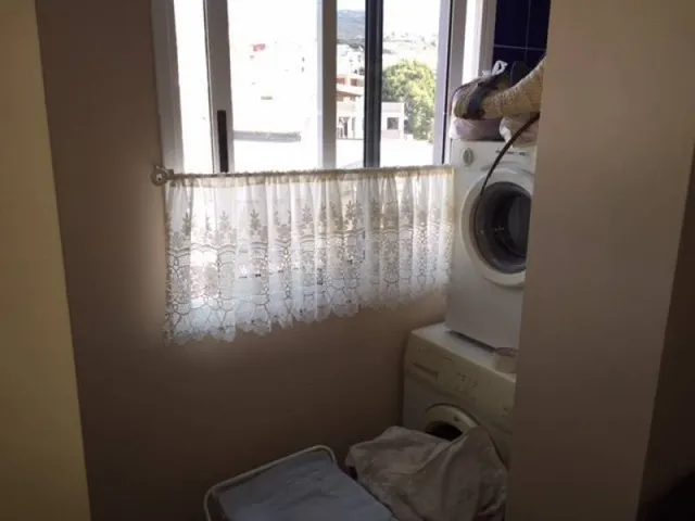Edificio con 5 apartamentos, 2 locales  comercial y garaje  en Valle san Lorenzo. — 11
