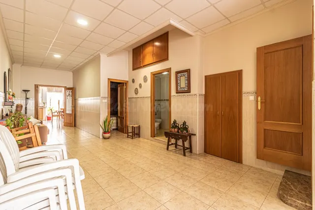 SE VENDE CASA ADOSADA EN BENIMODO – 223 m2, AMPLIA Y LUMINOS - foto 4